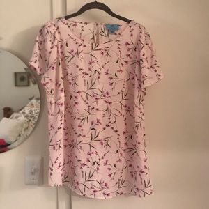 Floral flutter sleeve blouse